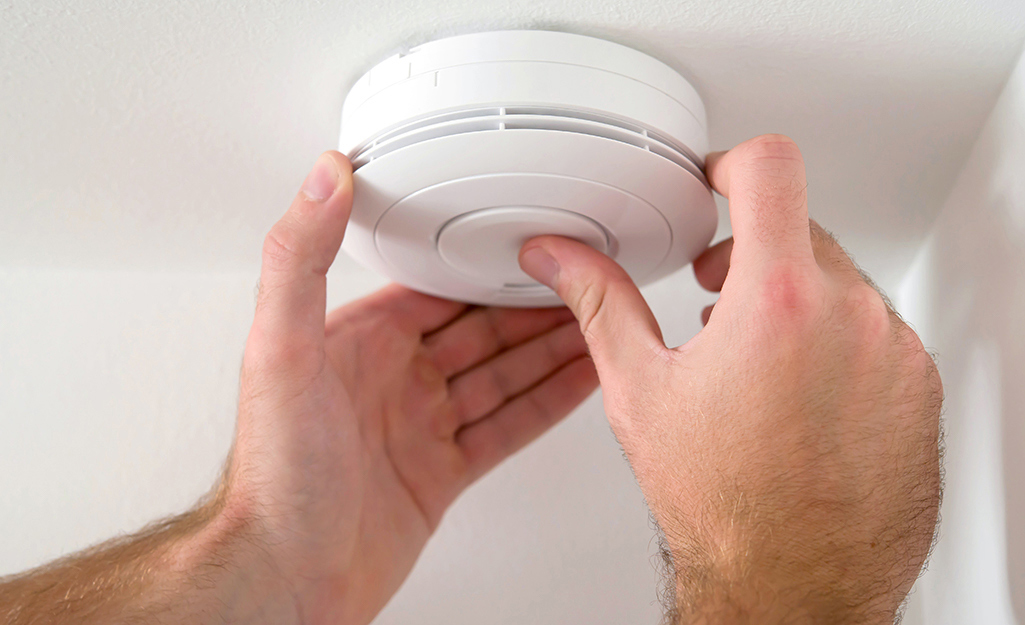 Smoke Detectors and Carbon Monoxide: A Practical Home Safety Guide